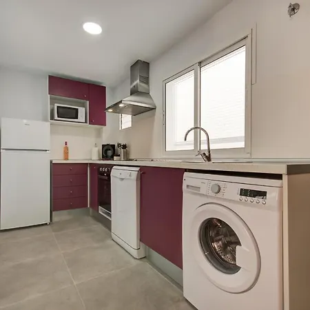 Beds & Breaks - Marina Apartment
